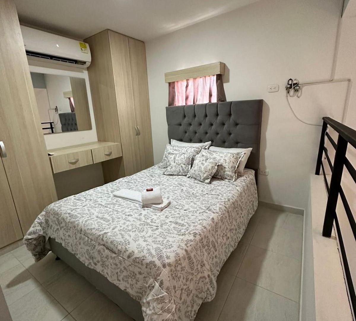 Amoblado Tipo Loft En Barrio La Campiña * Cartagena