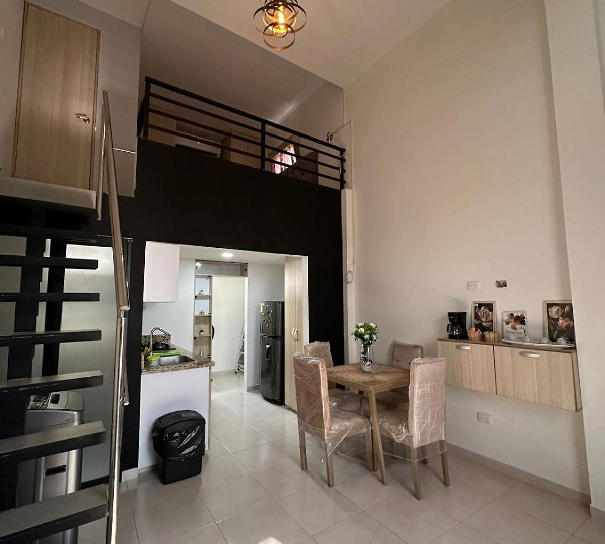 Amoblado Tipo Loft En Barrio La Campiña