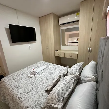 Amoblado Tipo Loft En Barrio La Campiña * Cartagena