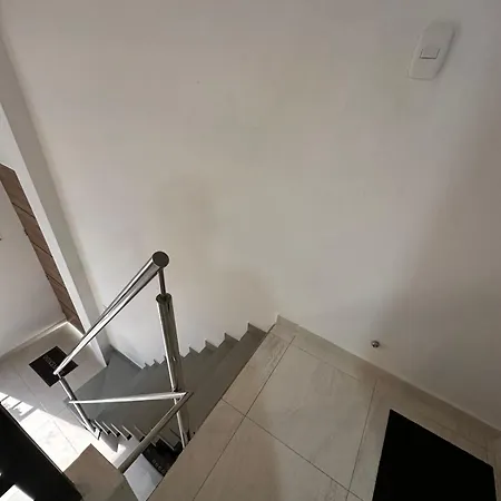 Amoblado Tipo Loft En Barrio La Campiña Cartagena
