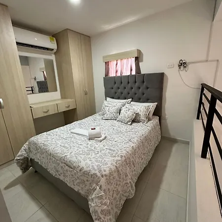 Amoblado Tipo Loft En Barrio La Campiña * Cartagena
